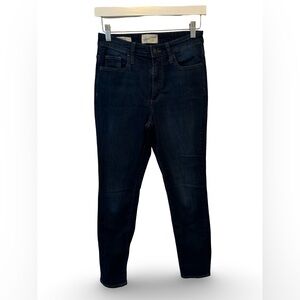 Universal Thread Women's High Rise Jeans - Midnight Blue